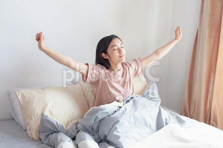 躺在床上伸展的女人, 越南, 起床, 上午, JPG